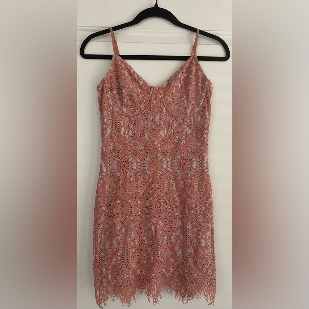 Women’s Express Lace Dress in Coral